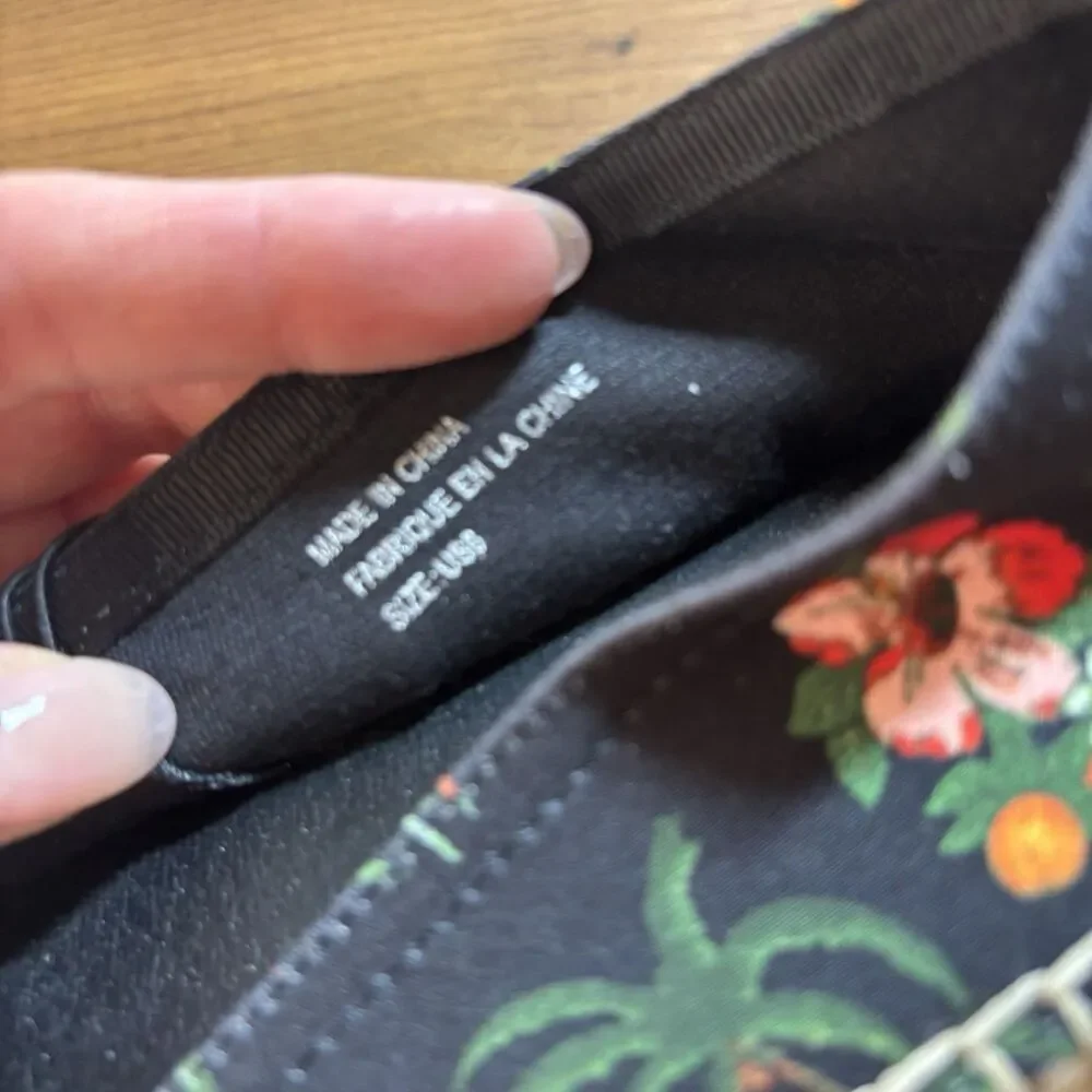 NWT Urban Outfitters Aloha Tropical Espadrilles Flats Womens Size 6